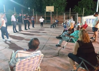 Seguridad: Vecinos comprometidos trabajan en la prevención con la Policía