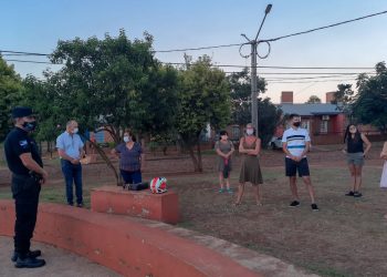 Foros de Seguridad: La Policía visitó barrio Los Arboles y Grippo