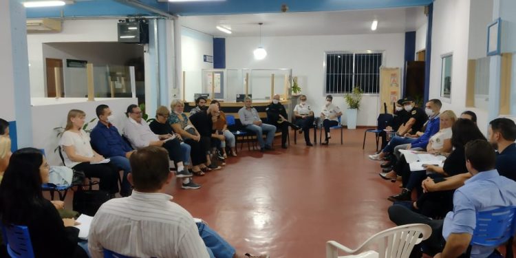 Oberá: Policía Comunitaria participó de reunión de prevención de adicciones y Foro de Seguridad