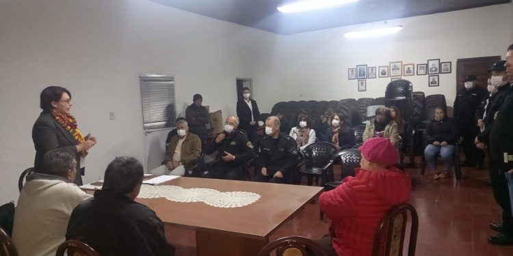 Policía Comunitaria: reuniones preventivas y caminatas de seguridad