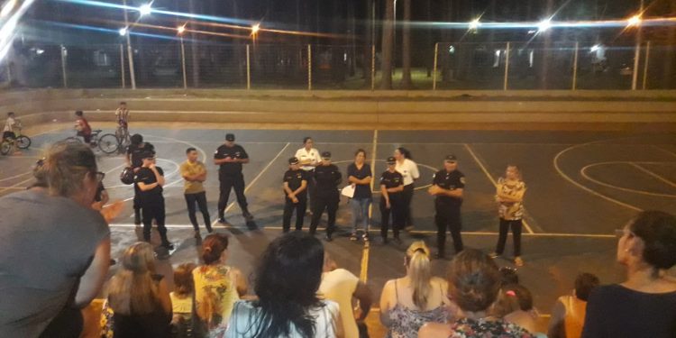 Policía Comunitaria: reuniones preventivas y caminatas de seguridad
