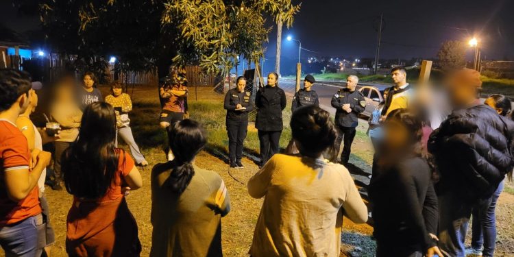 Policía Comunitaria : Trabajo preventivo junto a los vecinos  para mejorar la seguridad pública