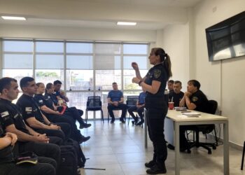 Policía Comunitaria: Trabajo con los vecinos en toda la provincia